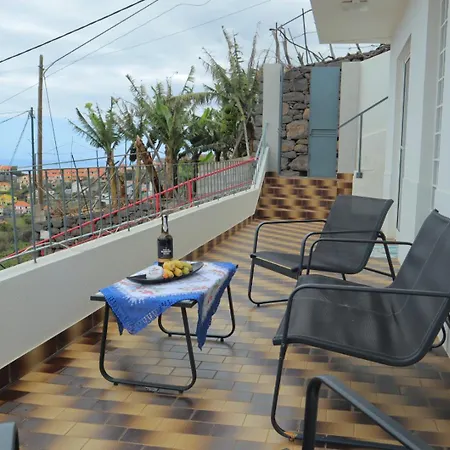 Holiday home Fifty's House 1 By Sam Ribeira Brava