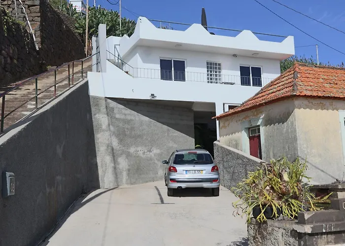 Fifty's House 1 By Sam Nyaraló *