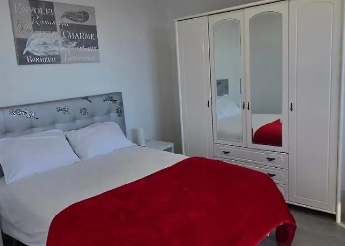 Nyaraló Fifty's House 1 By Sam *