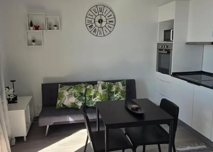 בית נופש Fifty's House 1 By Sam ריביירה בראבה